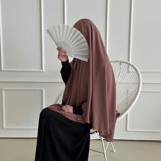 ärmelloser Khimar mit Jersey an Kinn und Kopf